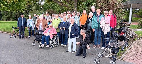 Gruppenbild der Mitglieder an der Weser