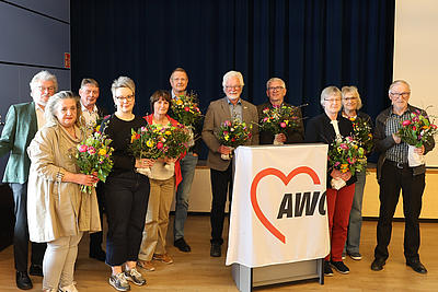 Guppenbild des neuen Vorstands des AWO Kreisverbands